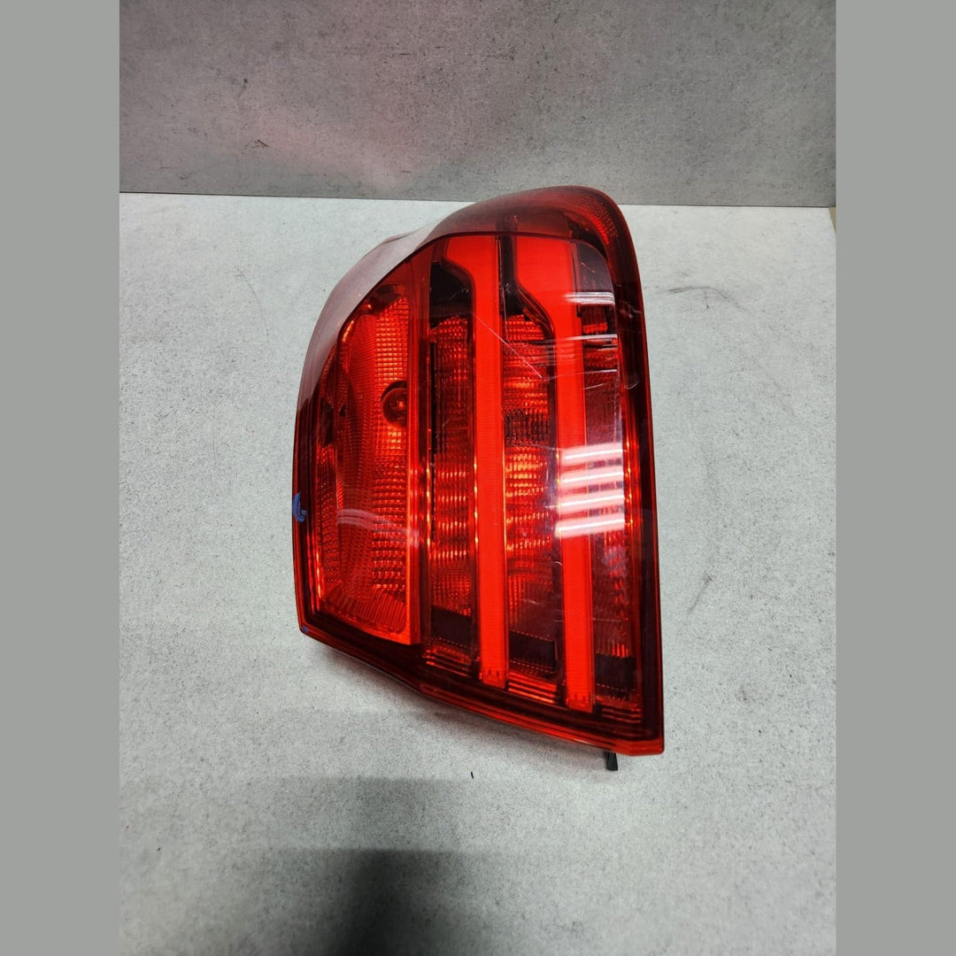 2015-2017 BMW M4 Rear Right Tail Light 7296100 M4 F82 and 4 Series F32 F33