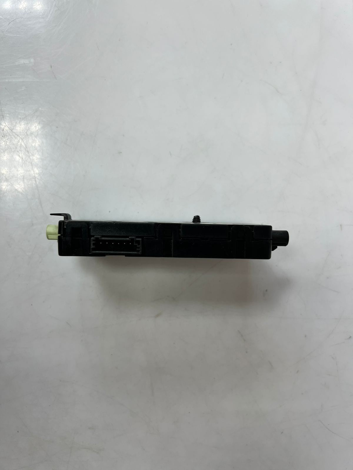 2017-22 BMW 7 Series G11 LCI G12 LCI M760i xDrive Antenna Amplifier 8735981 OEM