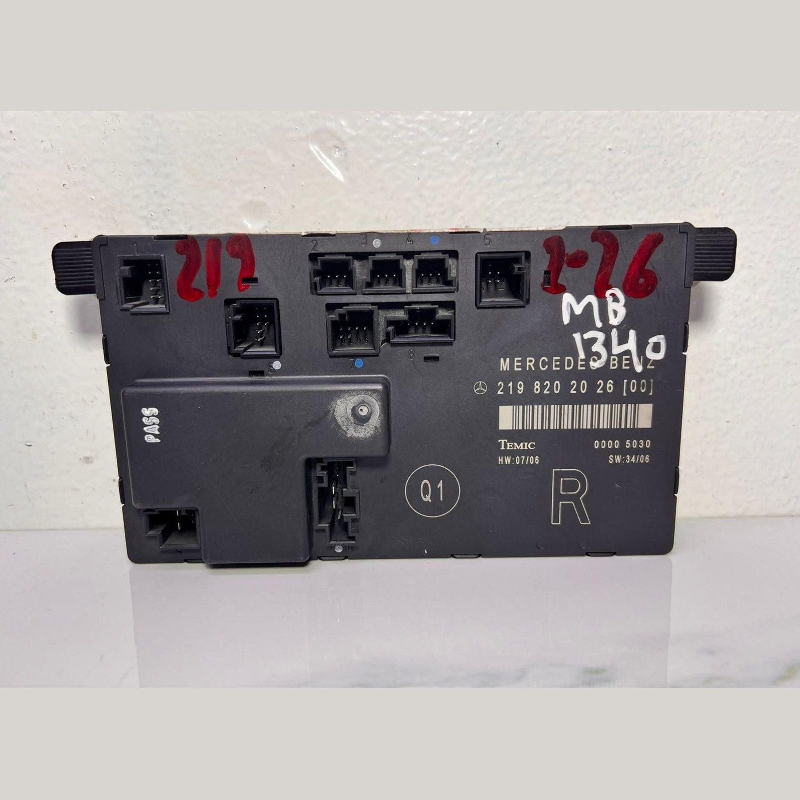 06-11 Mercedes CLS500 Door Control Module 219 8202026 W209 CLK-Class and W219 
