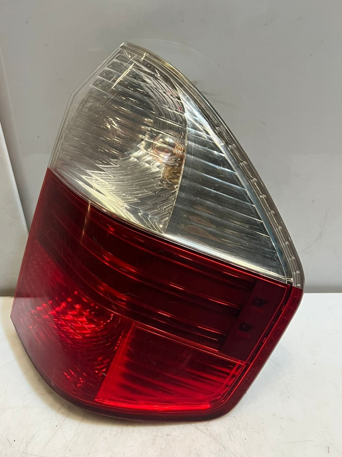 2006-2010 BMW X3 E83 RIGHT SIDE REAR Tail Light 7162210 OEM ECE