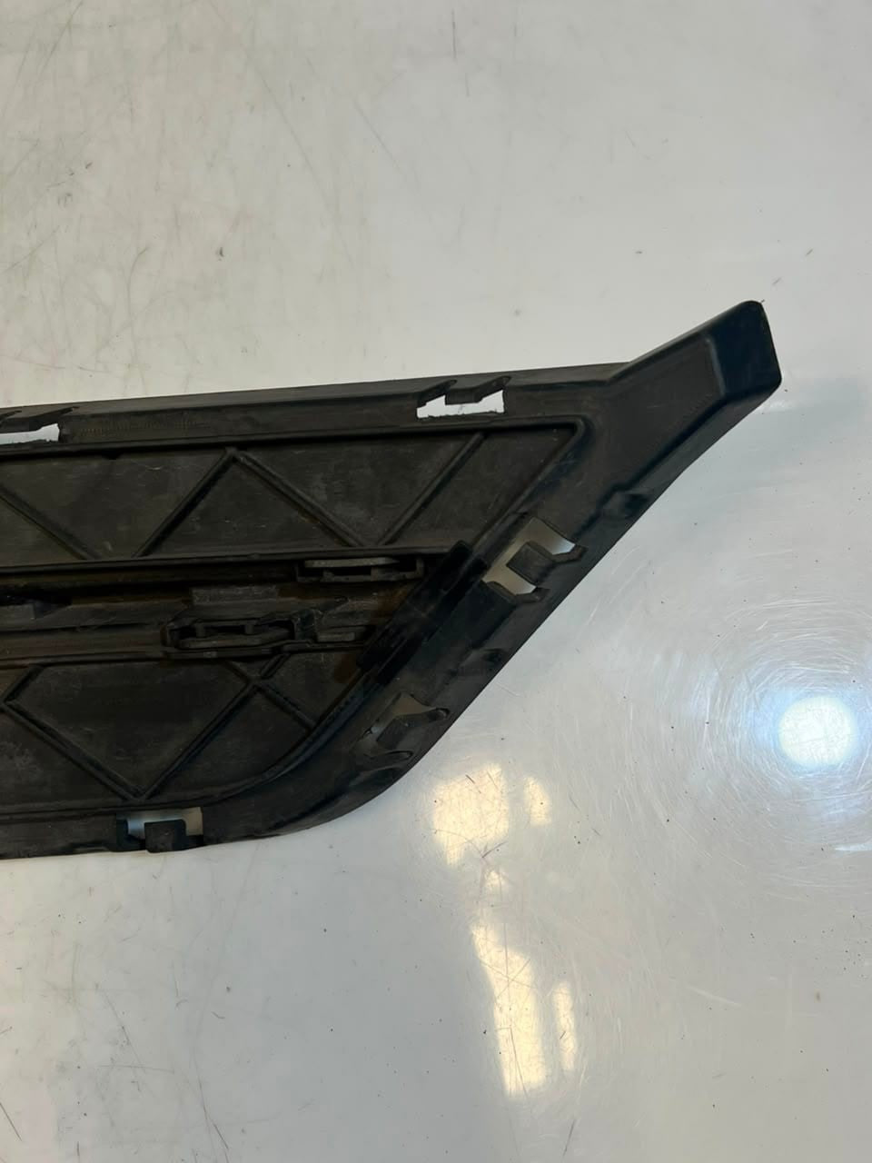 2013-2015 BMW X1 E84 SPORTLINE Front Bumper Lower Grille Left 7303757 OEM