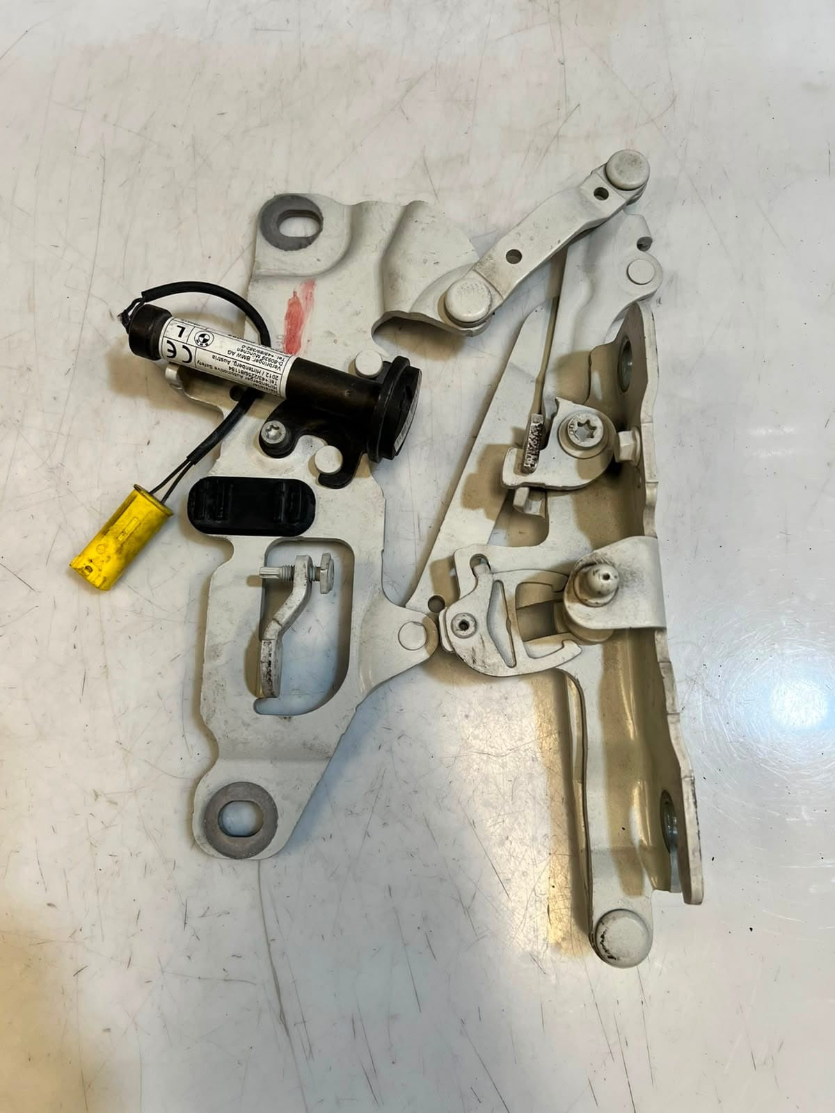 2012-2016 BMW 5 Series F10 F11 650i Bonnet Hood Hinge 7249887 OEM