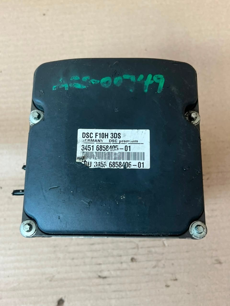 2010-2016 BMW 5 Series F10 and F11 535i ABS Hydraulic Unit / Pump 6858406 OEM