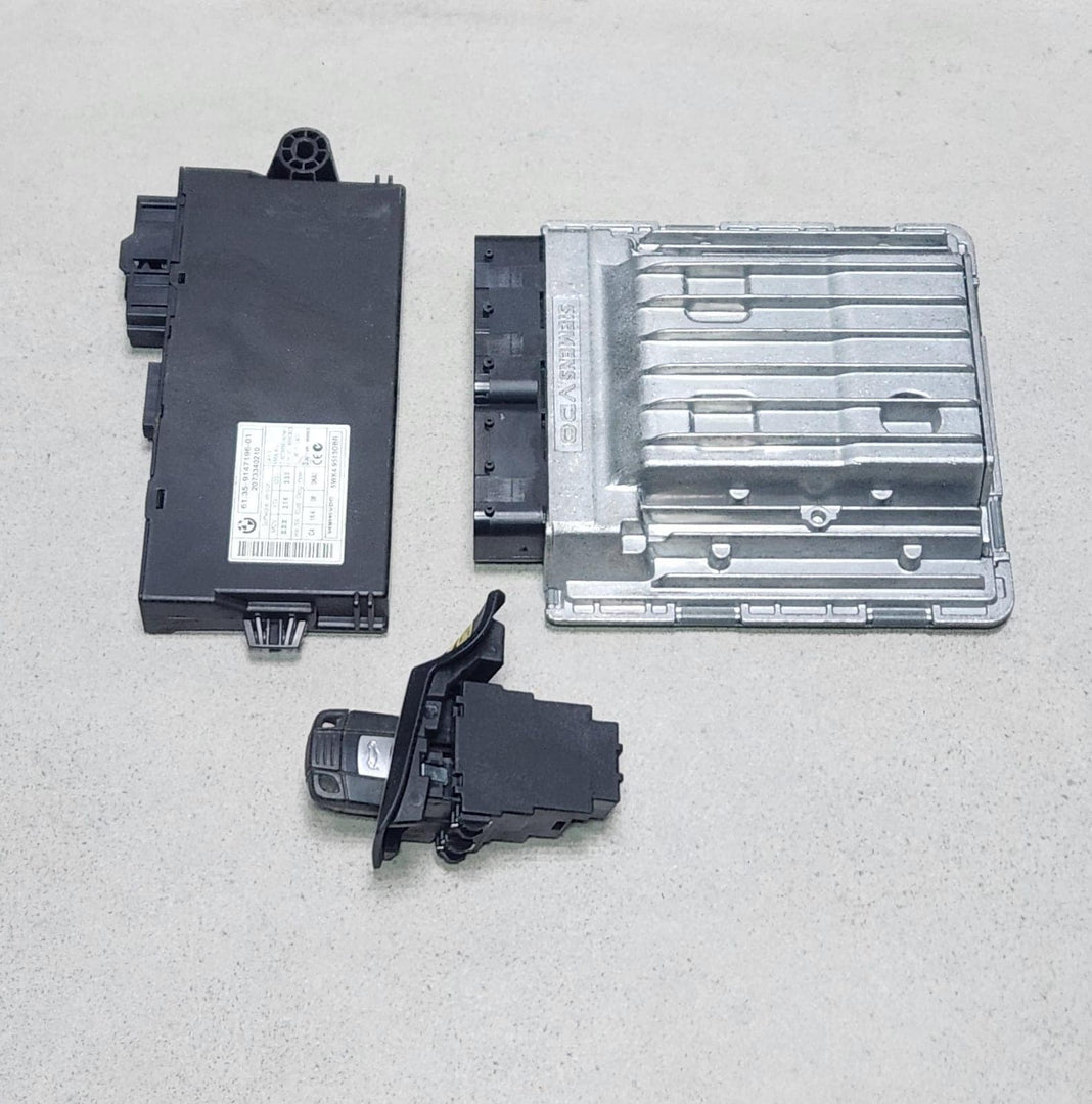 2007-2013 BMW 335i E92 N54 Engine Control Unit 7583332 535i 335i