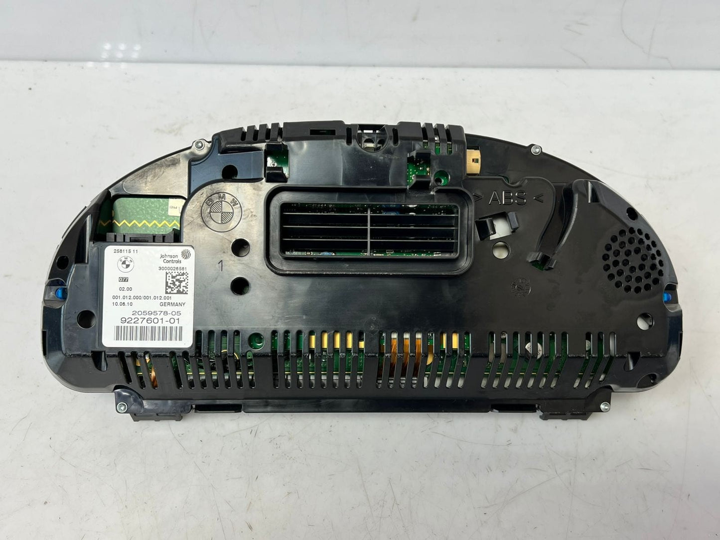 2010-11 BMW 528i F10 F11 F18 F07 535I Instrument Cluster SPEEDOMETER 9227601 OEM