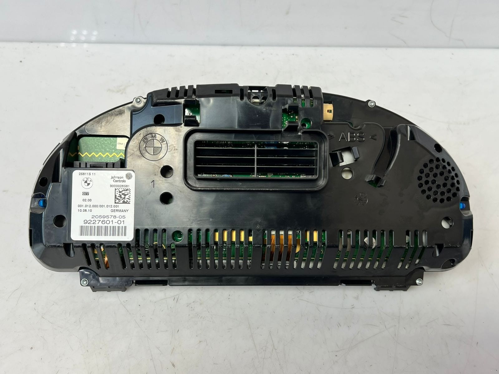 2010-11 BMW 528i F10 F11 F18 F07 535I Instrument Cluster SPEEDOMETER 9227601 OEM