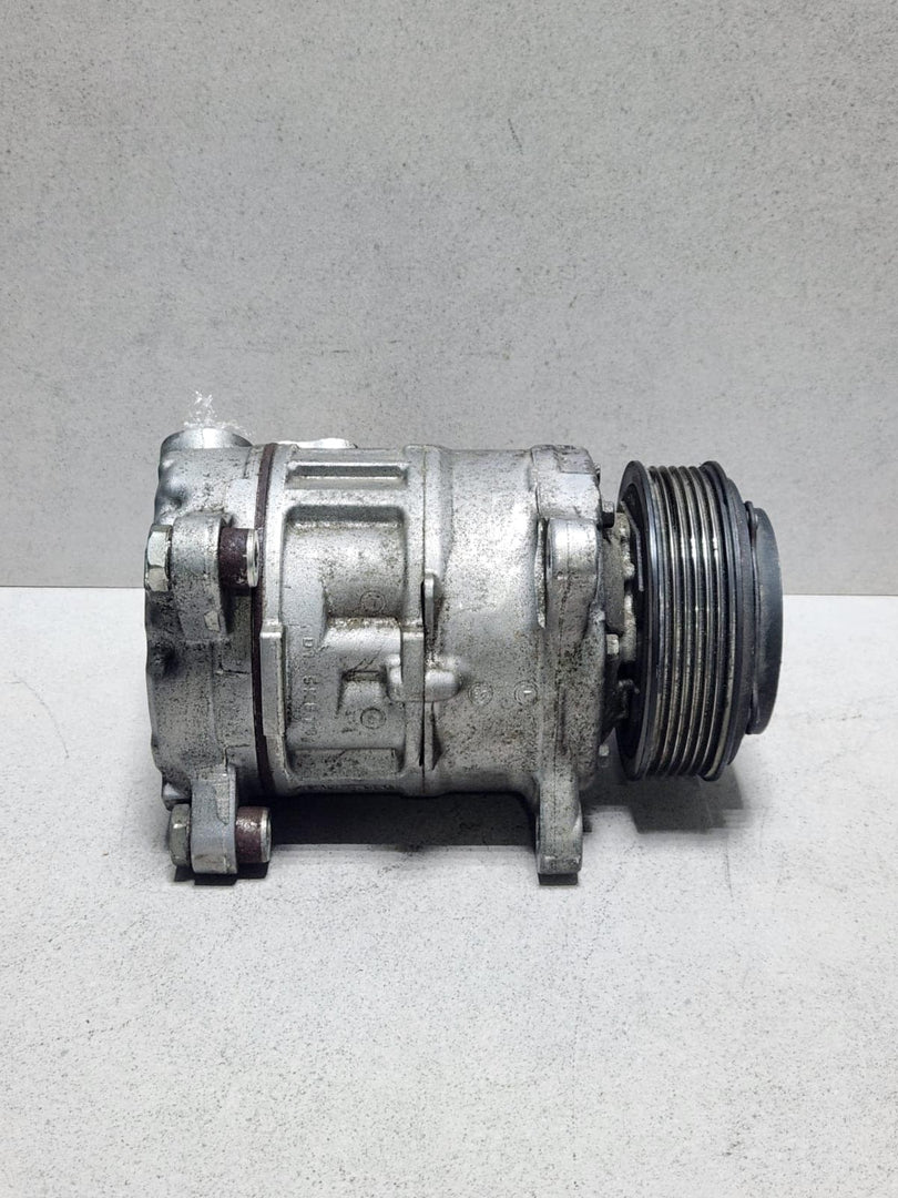 2014-2016 BMW 228i Air Conditioning Compressor 9330825 2 Series F22 F23