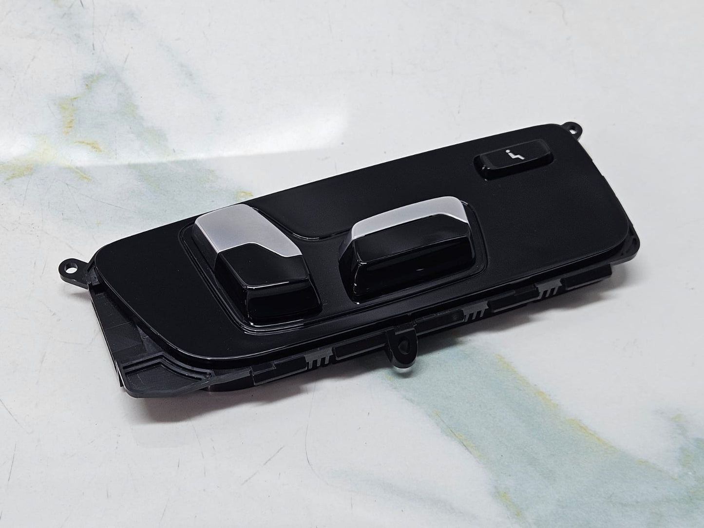 2019-2025 BMW X5 X7 G05 G07 Seat Control Switch 9861514 Rear Right OEM