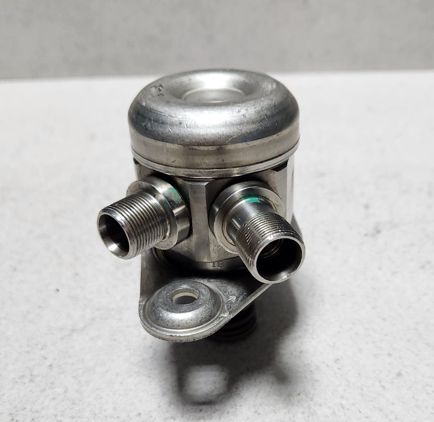 2012-2016 Mercedes-Benz C300 High Pressure Fuel Pump A2760700601 C E S Class 