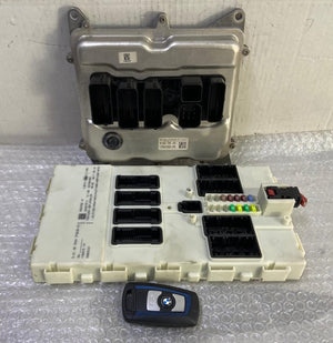 OEM BMW F22 N20 ENGINE CONTROL UNIT DME ECU SET 8631725 BOSCH