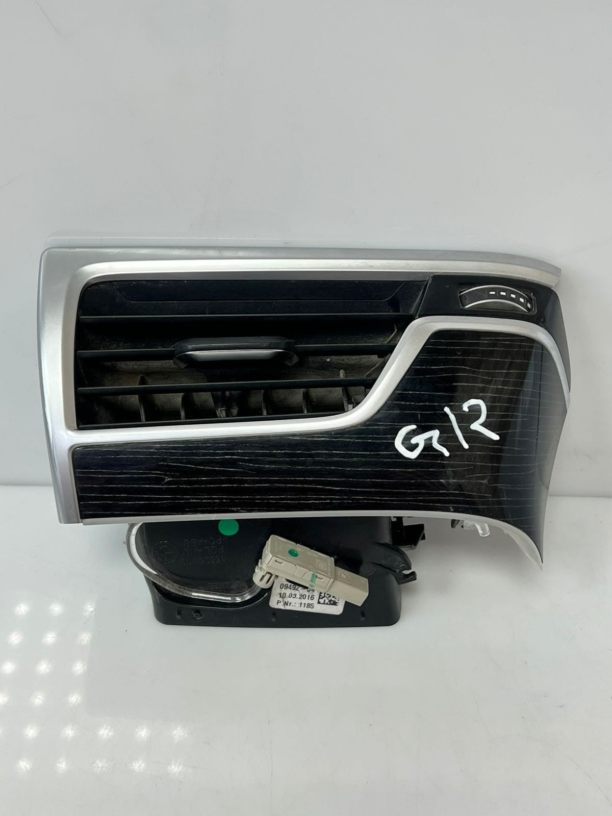 2016 BMW 7 Series G11 G12 750Li Dashboard Air Vent Grill RIGHT SIDE 9299498 OEM