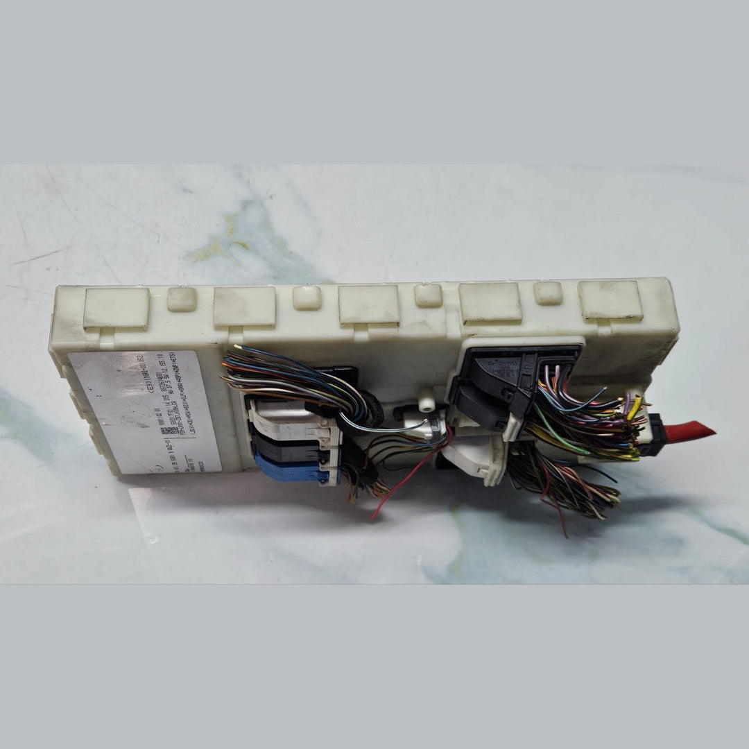 BMW F20 N13 FRONT ELECTRONIC FUSE RELAY DOMAIN BODY CONTROL MODULE 9381102
