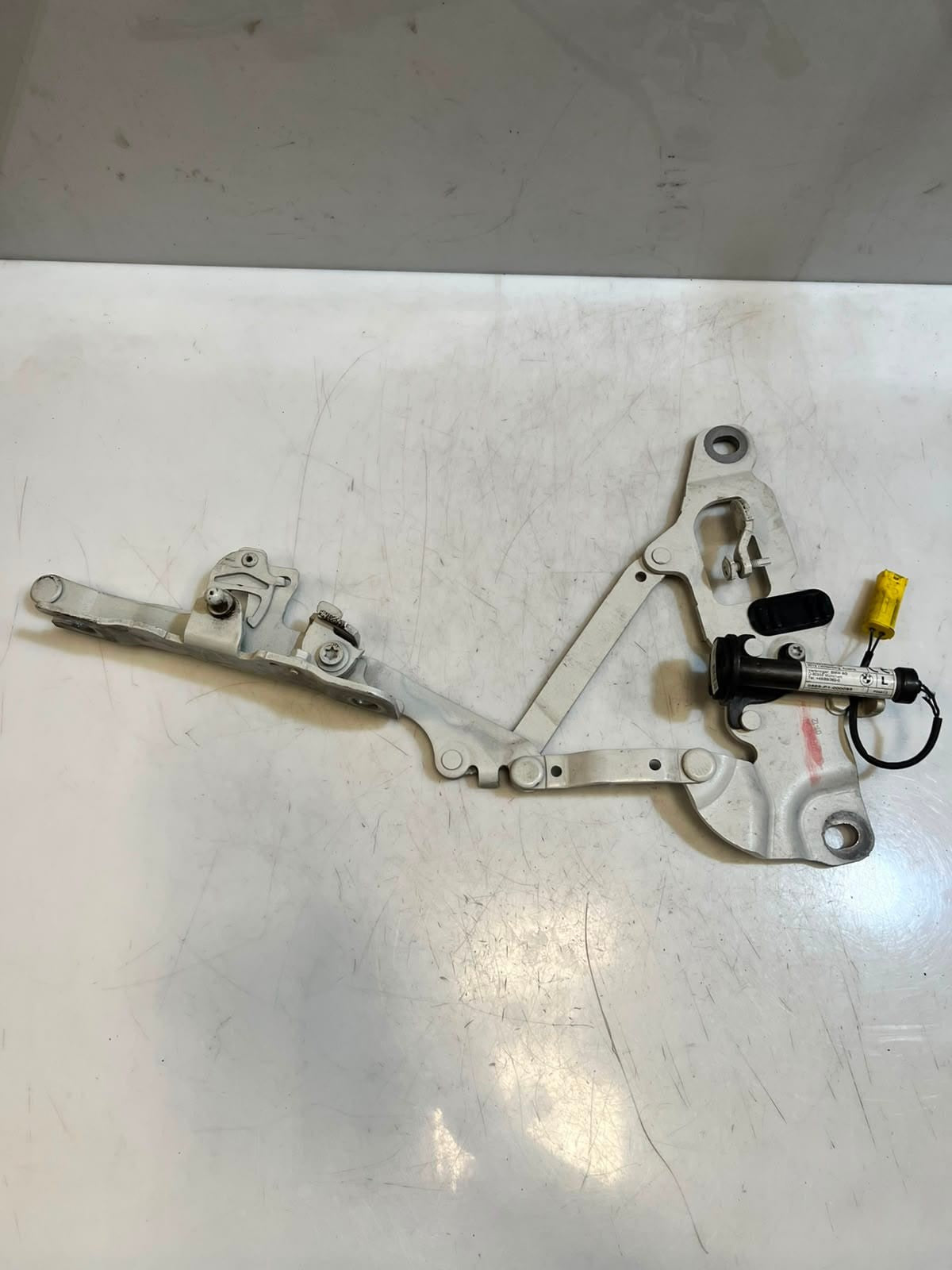 2012-2016 BMW 5 Series F10 F11 650i Bonnet Hood Hinge 7249887 OEM