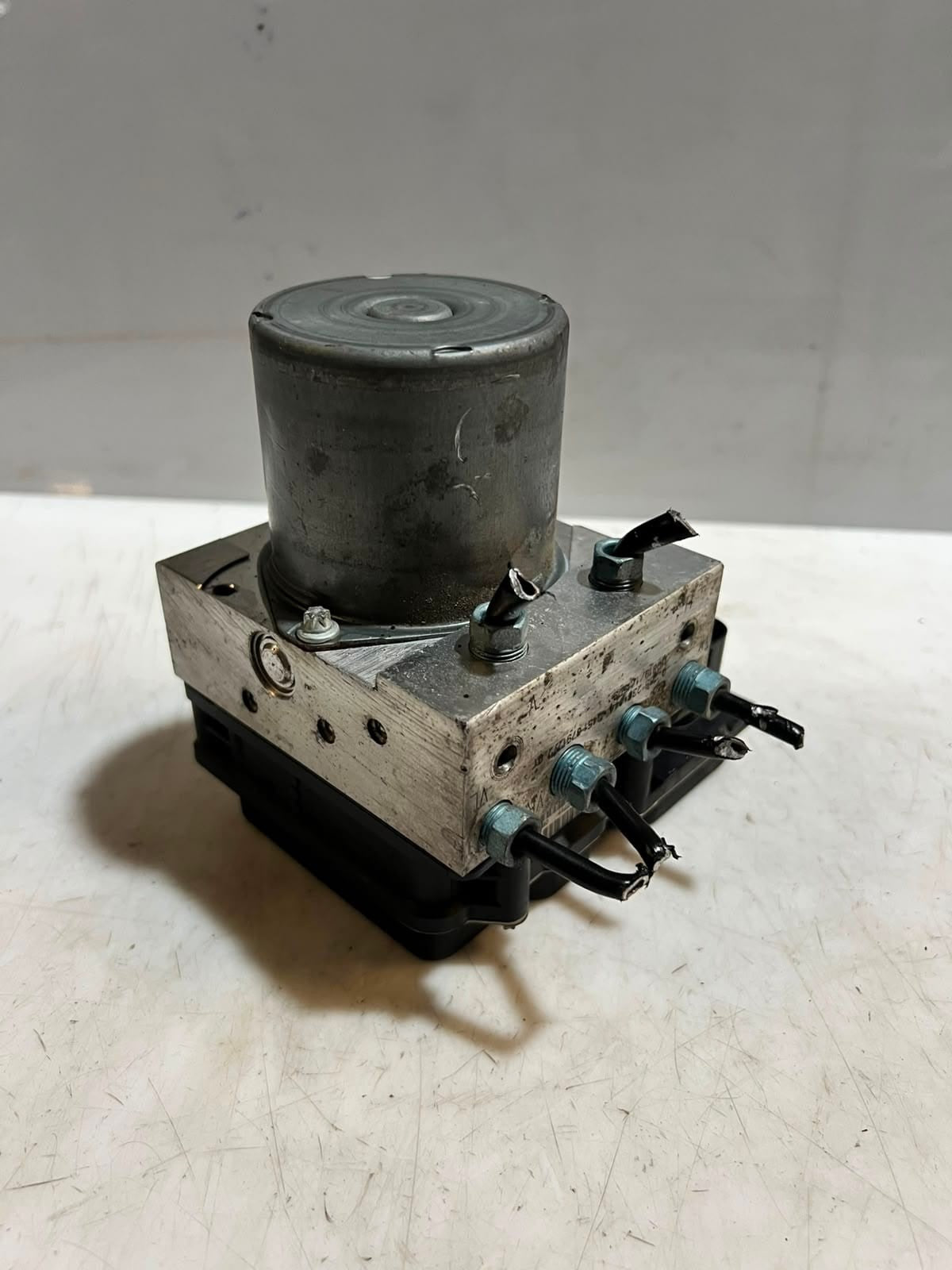 2010-2015 BMW X1 E84 2.0L PRE-LCI ABS Pump Hydraulic Unit 6850230 OEM