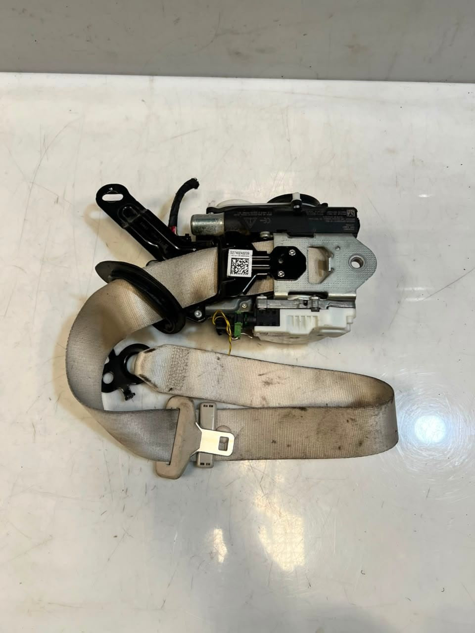 BMW 530  5 Series G30 G31 Front Seat Belt Right FR Tensioning System 34027306