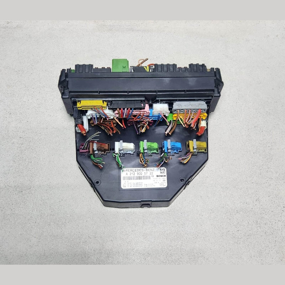 Mercedes-Benz Fuse Box A2129005722 C-Class W204 and E-Class W212