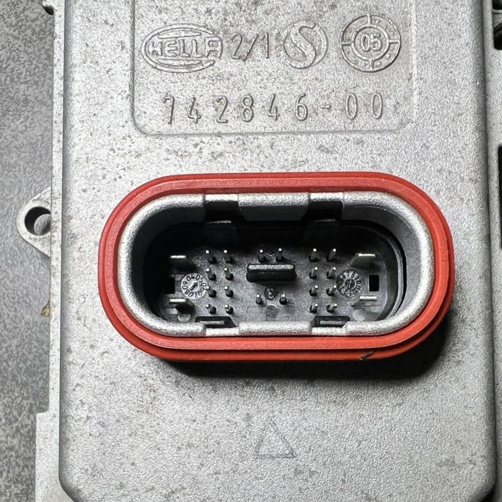 Mercedes W212 W204 Xenon Light Headlight Control Module Unit A002 8206026 OEM