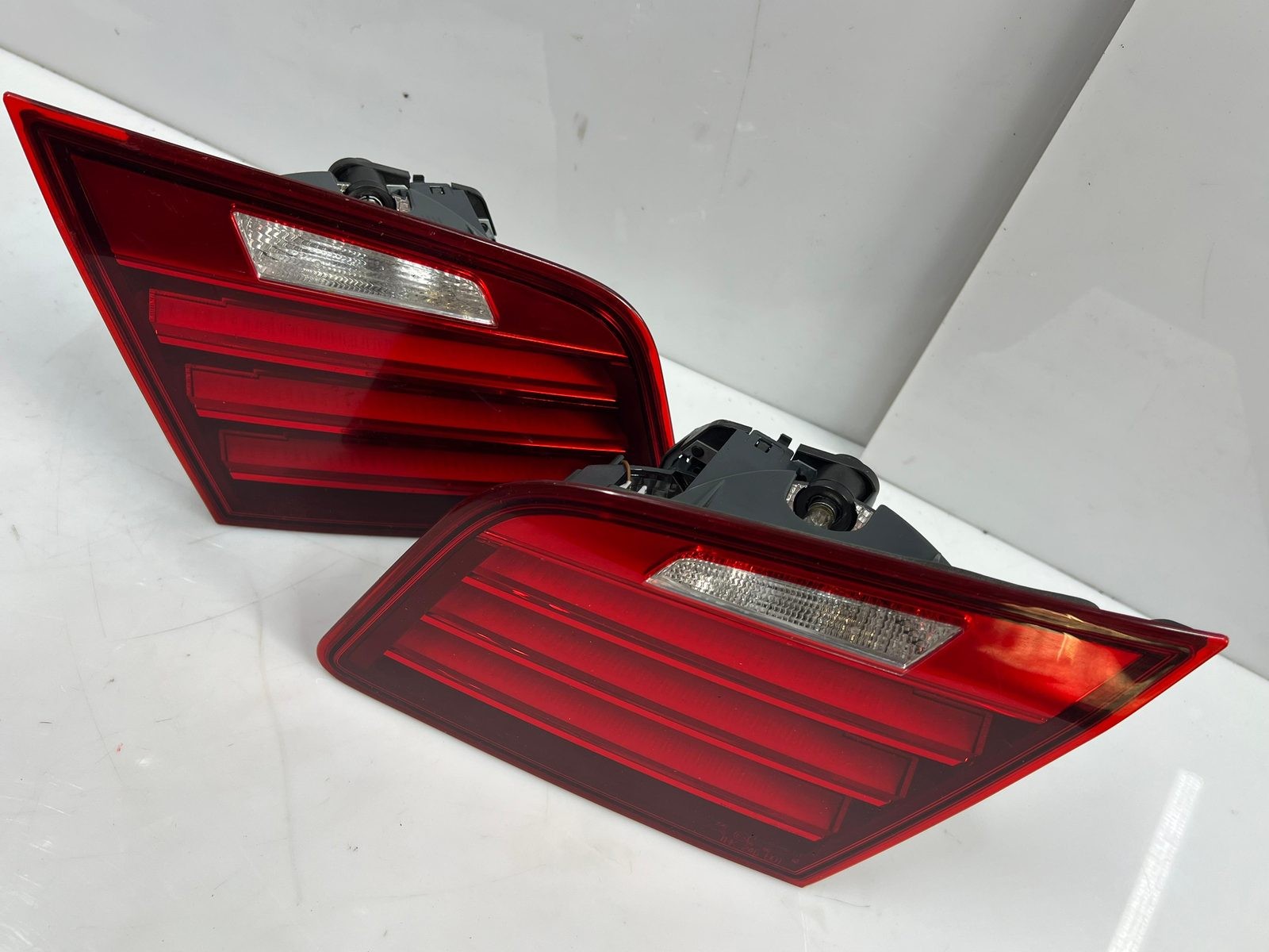 BMW Rear Light Trunk Lid BMW F10 LEFT 7306163 RIGHT 7306164