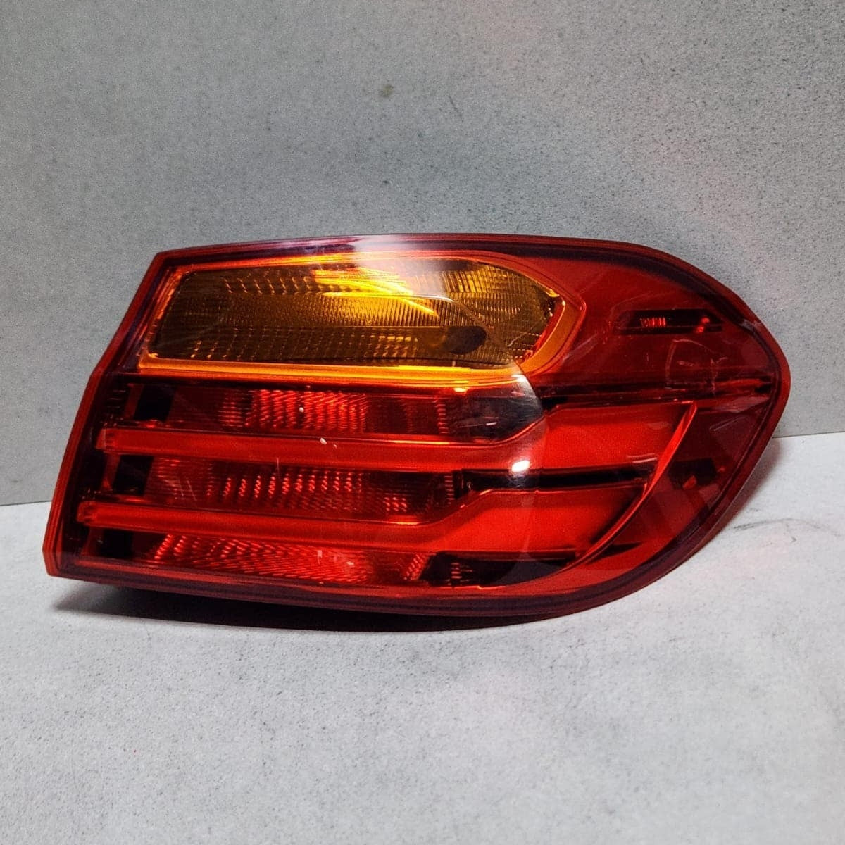 BMW Outer Tail Light 7296098 F32 F33 F36 F82 F83 and M4