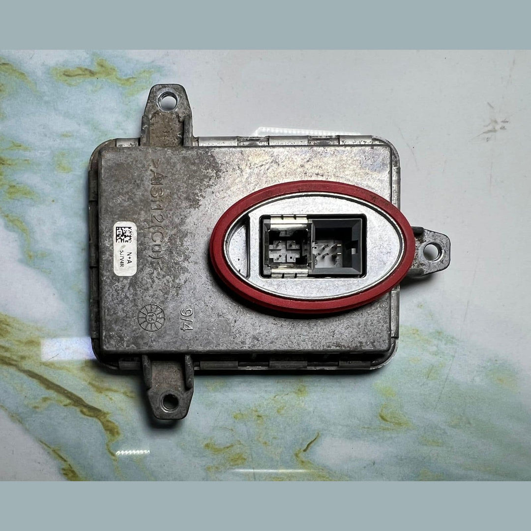 2014-2016 Mercedes-Benz CLA250 Xenon Headlight Ballast Control Unit A2229003300