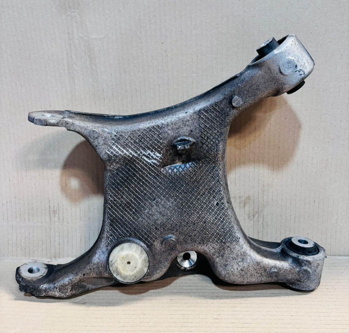 BMW E60 2007  SMG REAR LEFT CONTROL ARM - 6755989