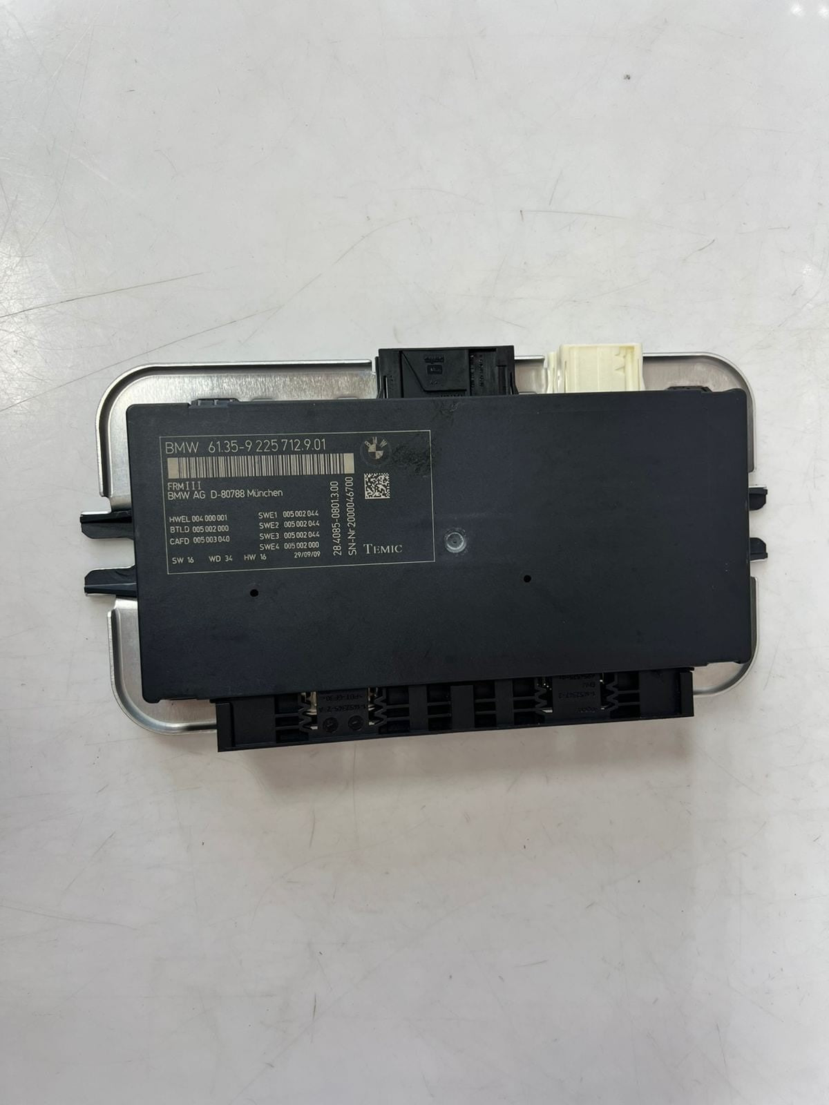 BMW FRM III F01 F02 F04 F07 5 7 XENON Footwell Light Control Module 9225712 OEM