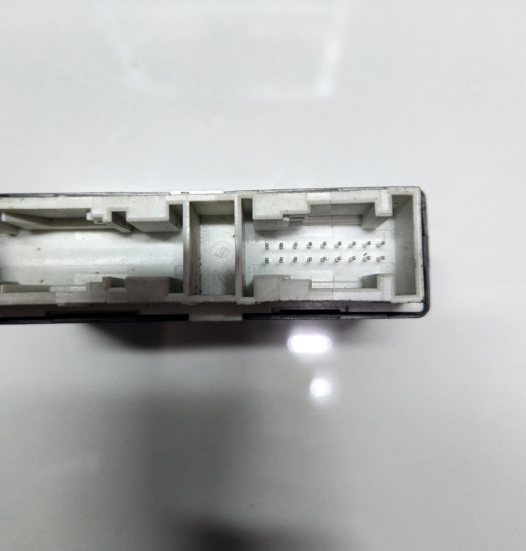 2014-2016 BMW i3 Park Distance Control Module 9382516 i3 X4 X5