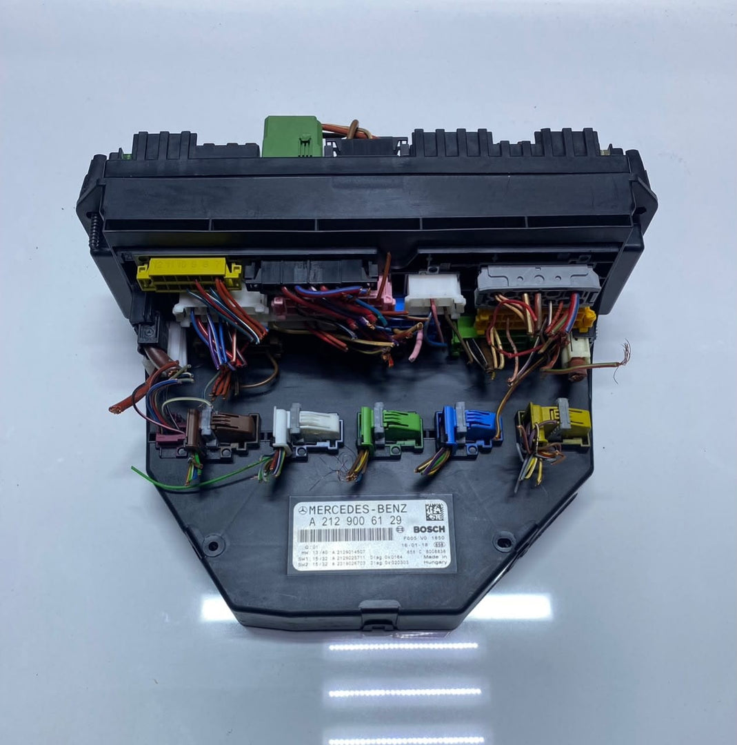 2010-2016 Mercedes-Benz E350 Fuse Box Module SAM Control Unit A2129006129