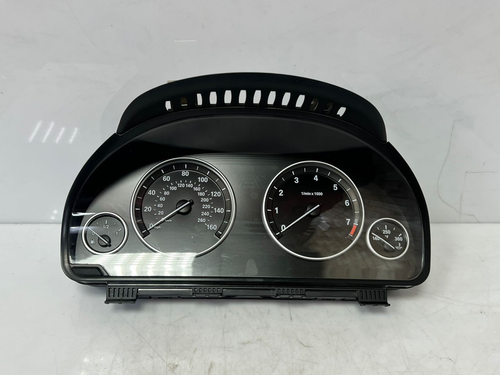 2011-2013 BMW 535i and 550i F10 Instrument Cluster Speedometer 9227605 OEM