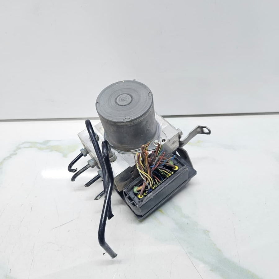 2013-2015 BMW X1 E84 ABS Anti-Lock Brake Pump Module 6860214