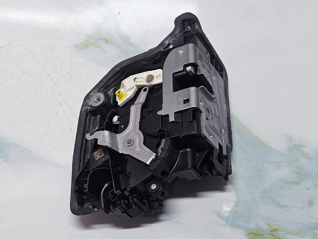 BMW 5 G30 530i 2017 RHD Rear Right Door Lock 7477690 OEM
