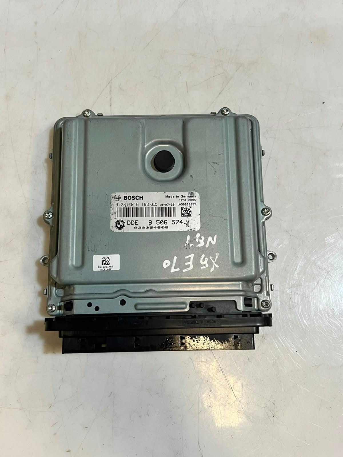 2010 BMW X5 E70 N57 Engine Control Unit ECU DDE ONLY 8506574 OEM
