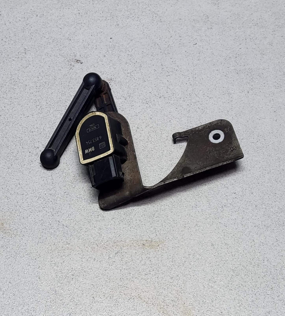 BMW Headlight Level Sensor Front 6853754  3 Series E90 E91 E92 X1 E84 and X5