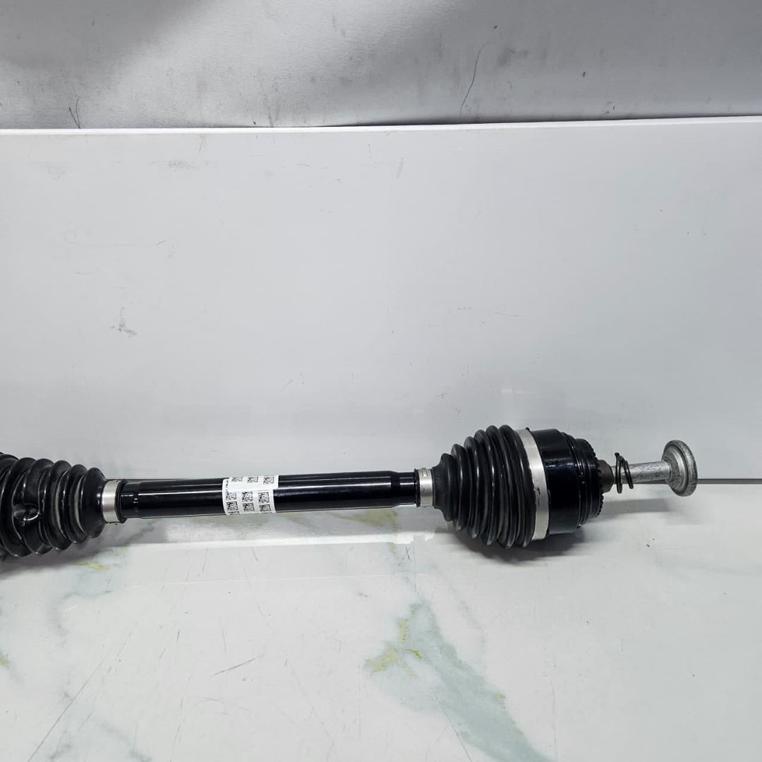 2022-2025 BMW I4 G26 Front Right Axle Shaft Assembly 5A25C58