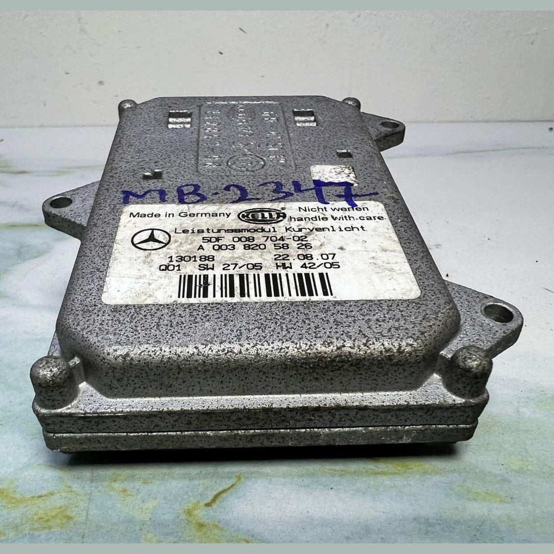 2007-2010 Mercedes-Benz CLS350 Headlight Ballast Module A0038205826 CLS-Class
