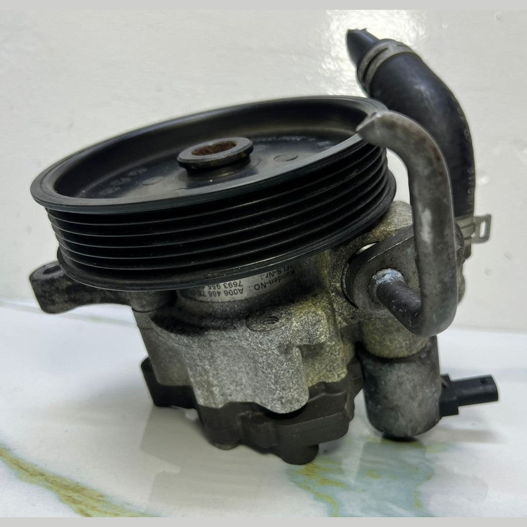Mercedes-Benz W906 Sprinter Power Steering Hydraulic Pump A006 4667601