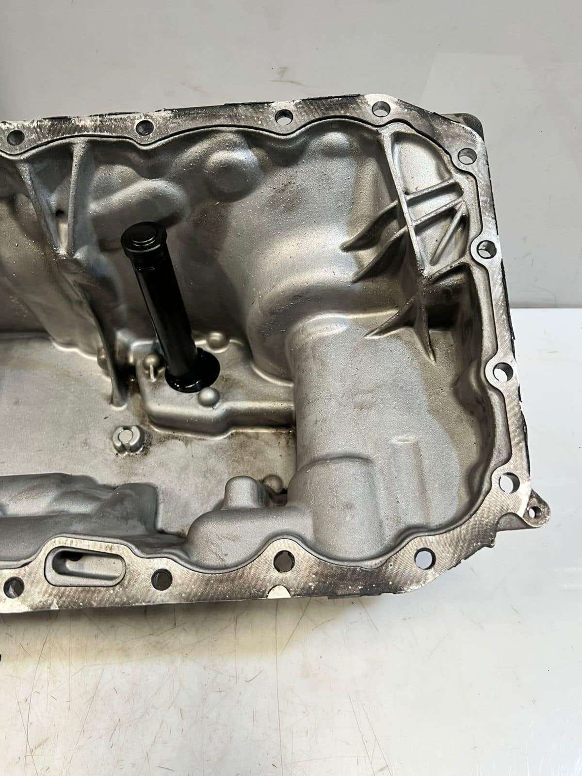 BMW F10 F11 5 Series 525xDrive Oil SUMP Pan 7812361 OEM