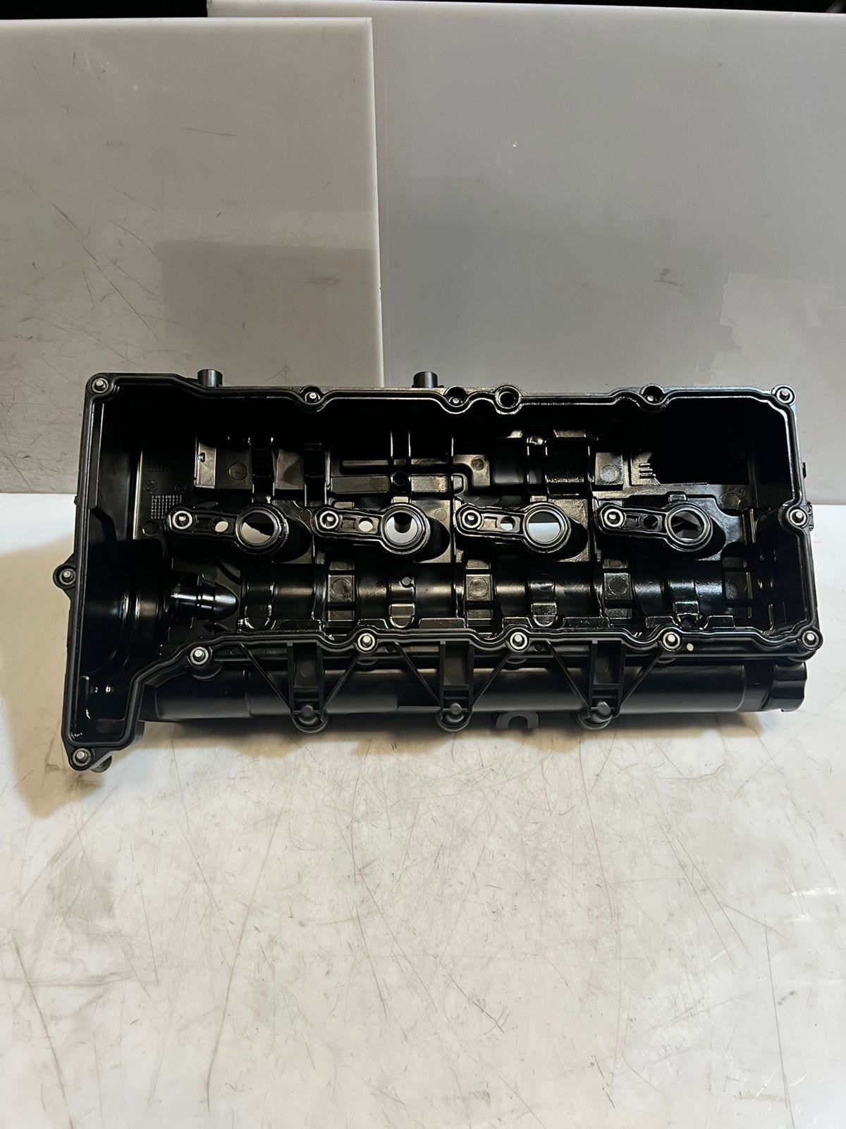 2011-2016 Mini Cooper R55-R59 Countryman R60 R61 N47 Cylinder Head Cover 8589943