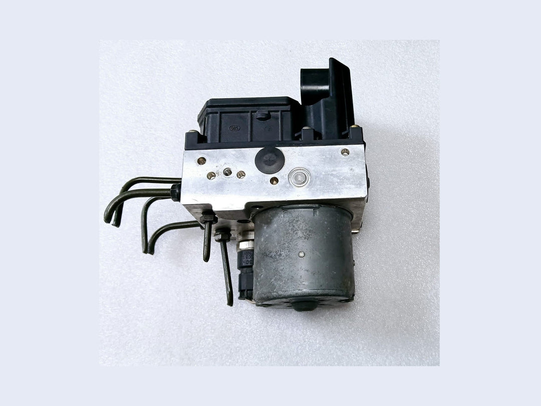 2002 - 2005 BMW 745i abs pump & module anti-lock brake unit 6761781/6855554
