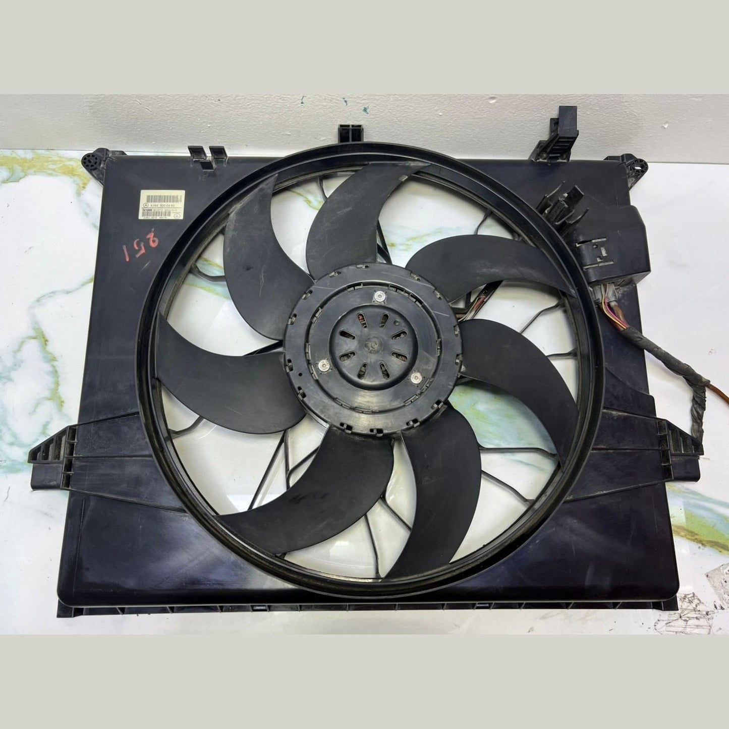 2006-2013 Mercedes-Benz ML350 Radiator Cooling Fan Assembly A 164 500 04 93