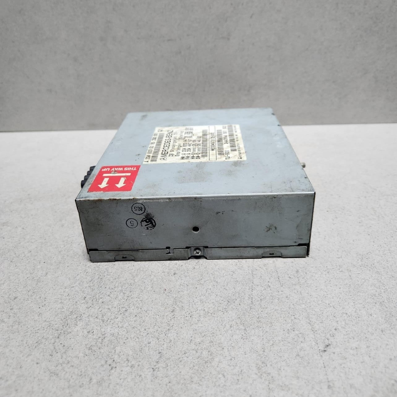 2010-2011 Mercedes-Benz C250 Tv Tuner A2048205285 W204 C-Class C250 and C63 AMG
