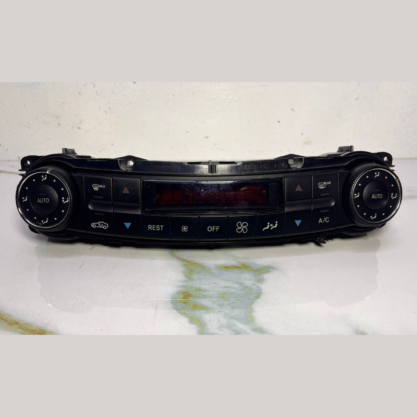 Mercedes-Benz W211 E-Class Heater Control Panel Unit 211 830 3390