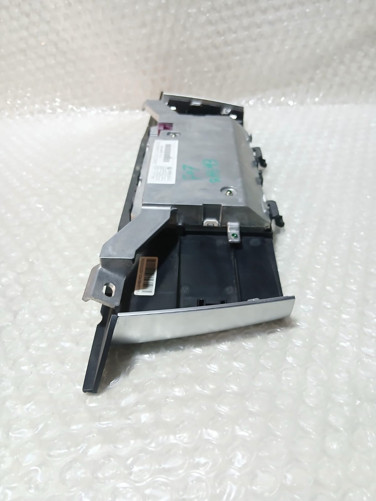 OEM BMW 5ser 2011 F07 GT L6 CID MU 6.5 INCH DISPLAY/SCREEN 9284971 