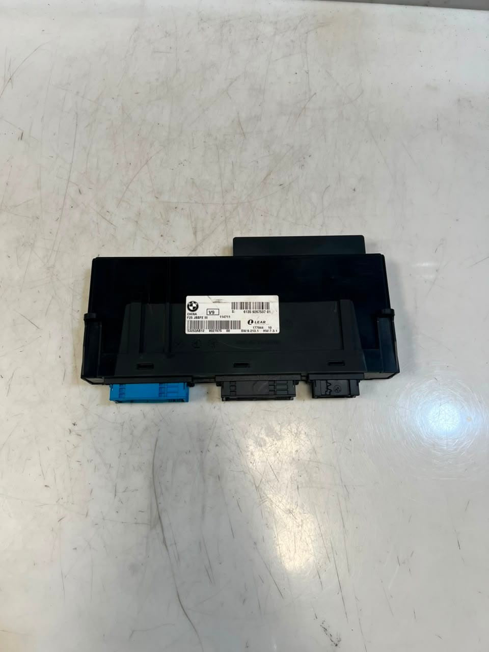 2010-2017 BMW X3 F25 Comfort Control Unit Body Module Junction Box 9267537