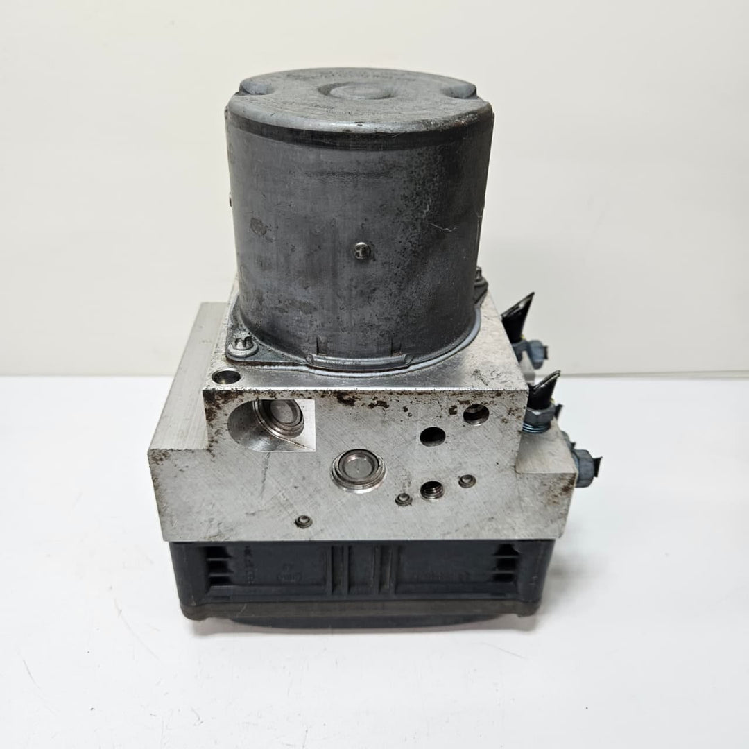 2011-2014 BMW X5 X6 E70 E71 ABS Brake Pump Module 6798284 USED