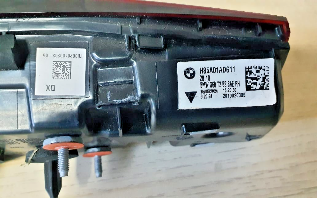 BMW 5 Series G60 Rear Inner Right RH Trunk Tail Light Lamp OEM H85A01AD611