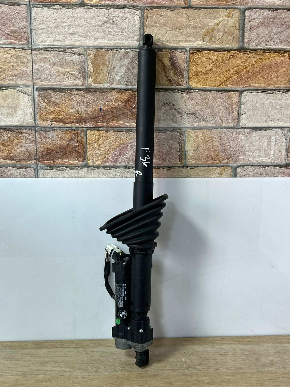 2017-2020 BMW 430i Gran Coupe Trunk Strut Electric Drive Unit 7432376