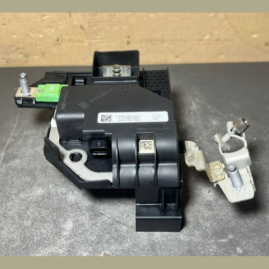 18-22 Mercedes-Benz W247 W118 CLA Battery Fuse Box Current Limiter A247 90636603