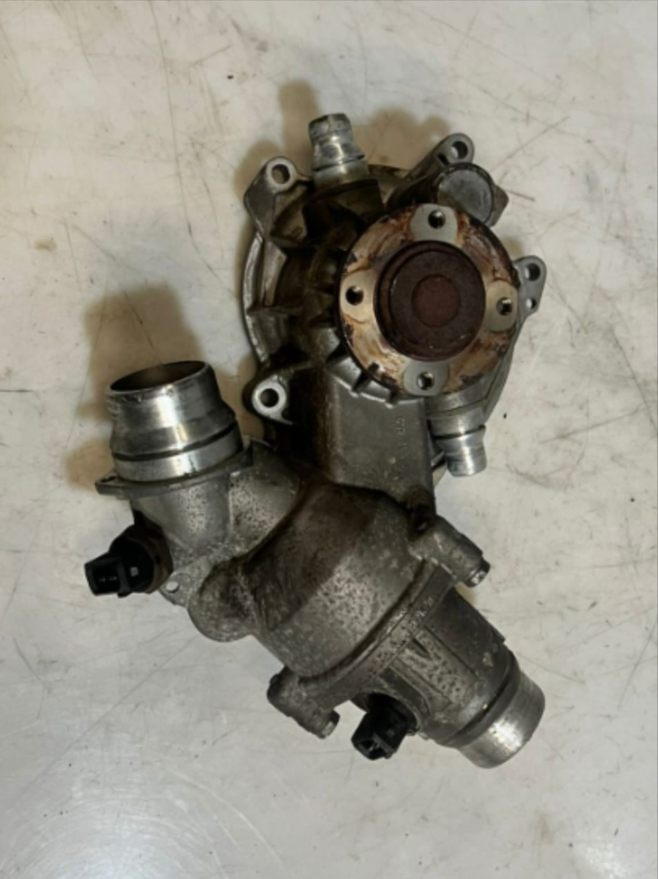 2006-2010 BMW X5 4.8L 5 Series E60 E61 550i E63 E65 Water Pump 7531859 OEM