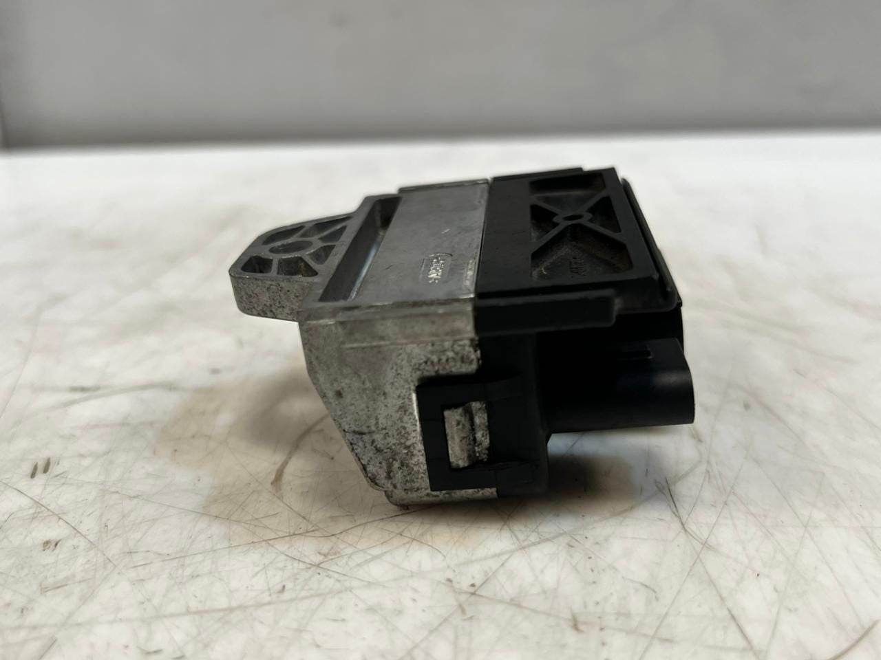 BMW MINI 2 4 Series F22 F87 F32 F33 F55 F56 F11 F57 2.0D Glow Plug Relay 8514120